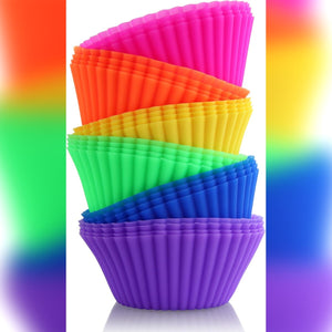 24 silikonista muffinssivuokaa pinottuna kuudessa värissä: pinkki, oranssi, keltainen, vihreä, sininen ja violetti