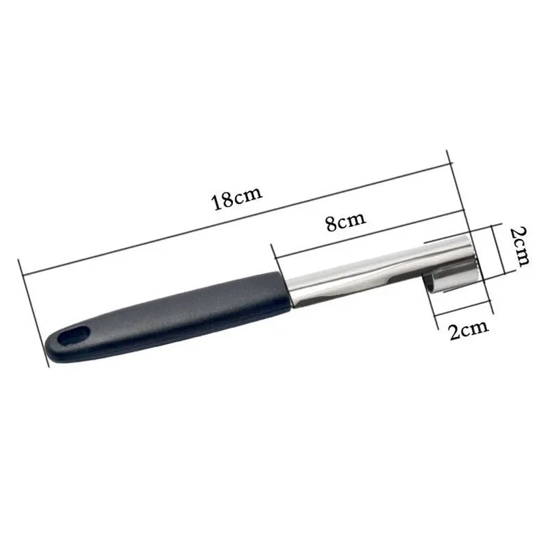 Omenaporan mitat: 18 cm kokonaan, putki 8 cm ja halkaisija 2 cm