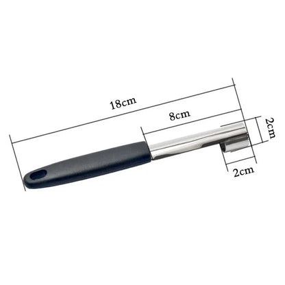 Omenaporan mitat: 18 cm kokonaan, putki 8 cm ja halkaisija 2 cm