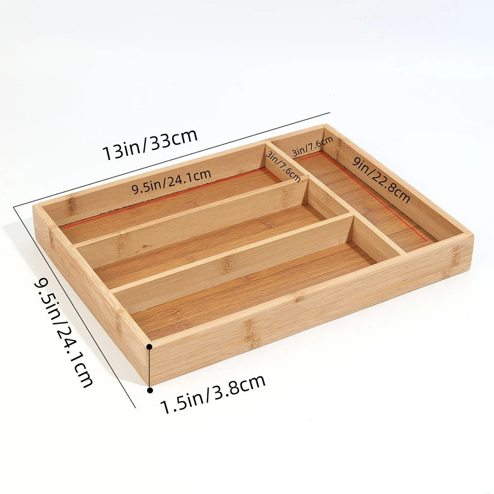 Aterinlaatikon mitat toimittajan mukaan: 33 × 24,1 cm ja 3,8 cm korkea, poikittainen lokero 22,8 × 7,6 cm