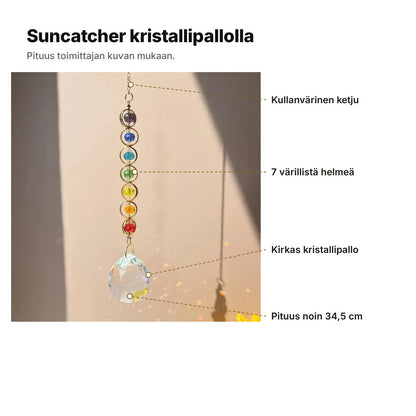 Suncatcher kristallipallolla selitettynä: kullanvärinen ketju, 7 värillistä helmeä, kirkas kristallipallo, pituus noin 34,5 cm